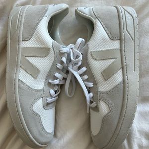 Vejas V-10 sneakers